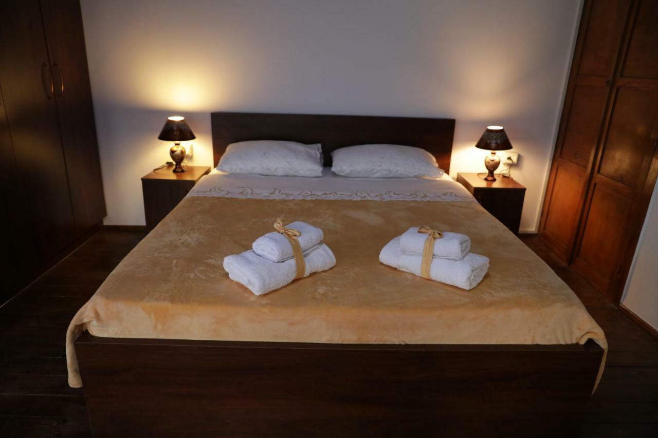 Guest House Mikel Берат Екстер'єр фото