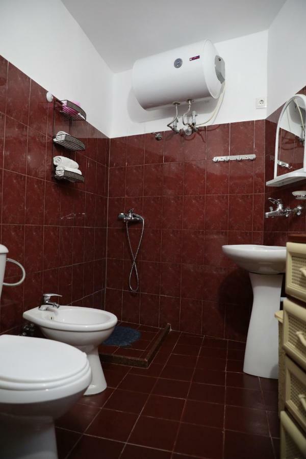 Guest House Mikel Берат Екстер'єр фото